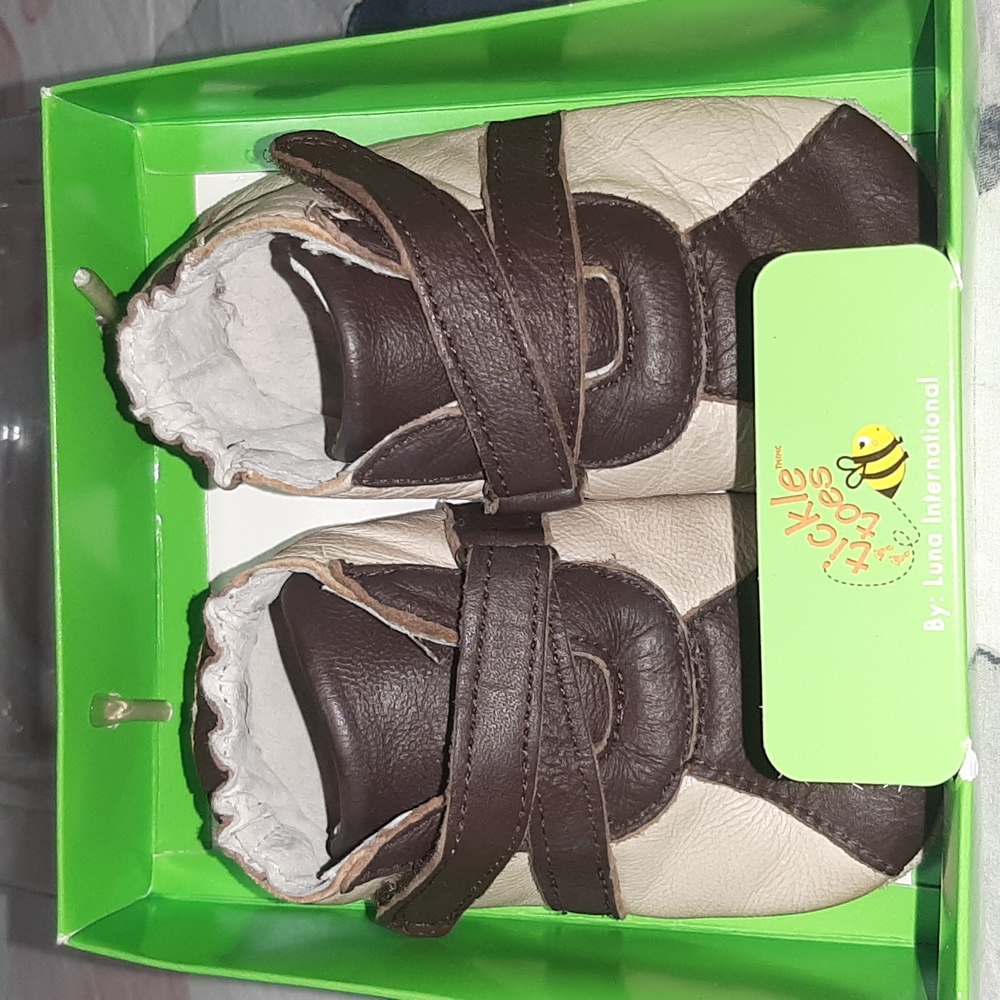 Tickle toes slippers